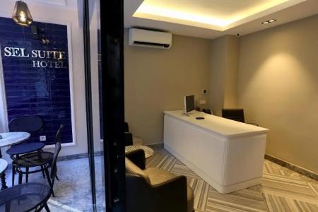 Sel Suite - 8