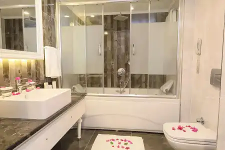 Sherwood Exclusive Lara - 39