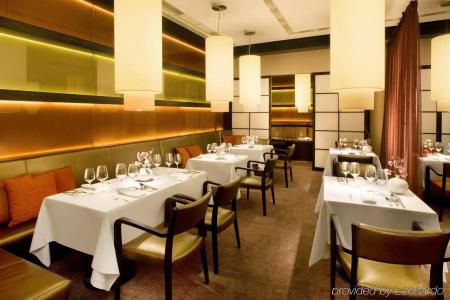 Sheraton Grand Warsaw - 21