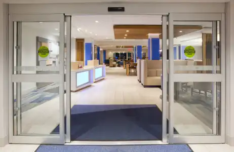 Holiday Inn Express & Suites Des Moines Downtown by IHG - 21