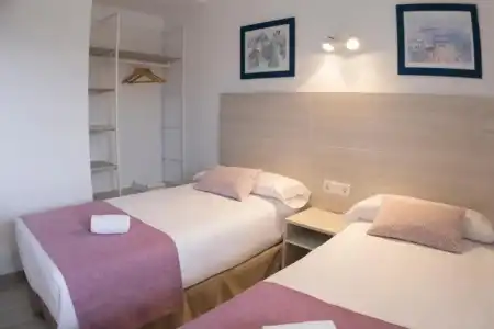 ApartCYE Holiday Centre - 100