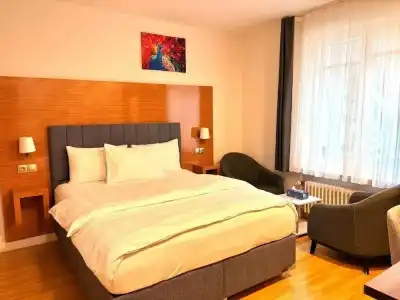 Akomo Bern - 59