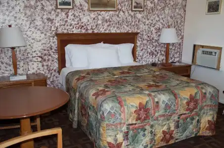 Sara Glen Motel - Saratoga Springs-Glens Falls - 67