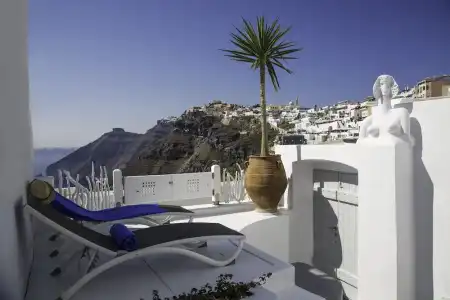 Trieris Villa & Suites - 80