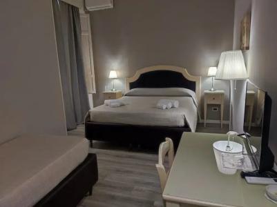 La Collegiata Guest House - 15