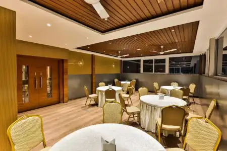 Vbr Grand Inn - 18