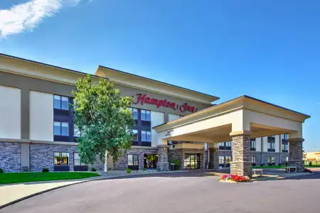 Hampton Inn Sioux Falls - 28