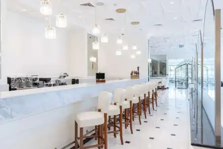DoubleTree by Hilton Doha Downtown - 2