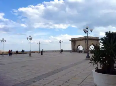 Due Colonne - 33