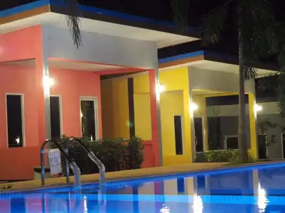 Airport Sky Resort - 11