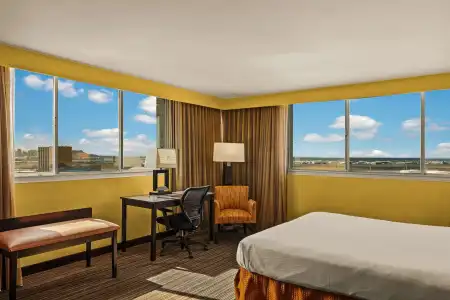 Best Western The Plaza Honolulu Airport - Free Breakfast - 3