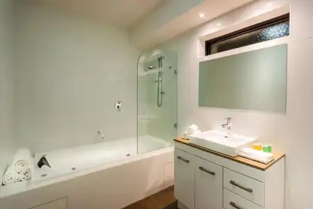 Crest on Barkly Serviced Apartments - 47