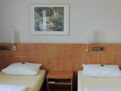 Airport BusinessKöln - 2