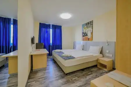 Münchner Hof - 111