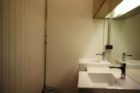 Bed Addict Hostel - 8