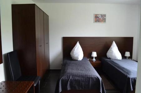 Zwei Raben Pension - 50