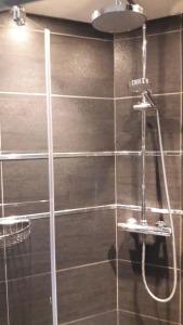 Hôtel Crocus Caen Mémorial - 8