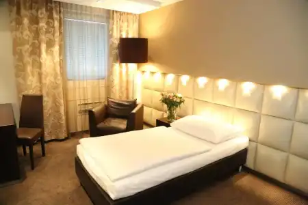 B&B Linz City-Ost - 40