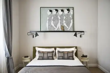 The Independent Suite - 7