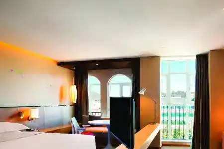 Hilton Garden Inn - 62