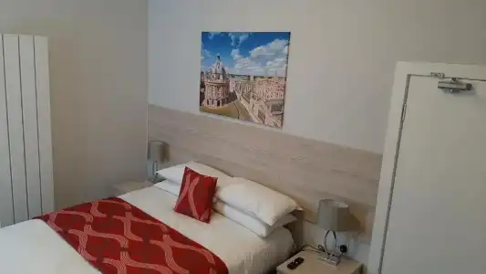 Sportsview Guest House - 44