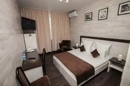 Red Fox na Vzlotnoy 2e - 61