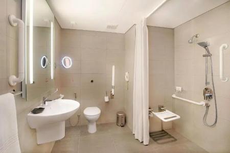 Le Meridien Abu Dhabi - 59
