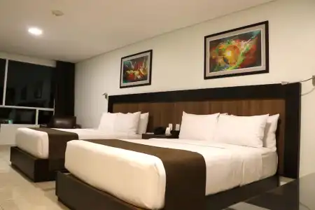 & Suites PF - 92