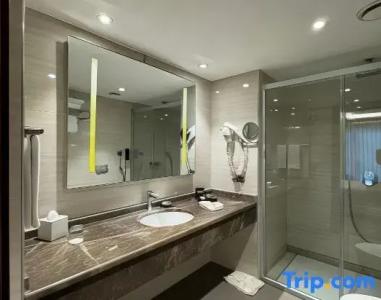 Grand Aras & Suites - 84