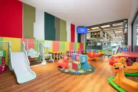 Howard Johnson Jinlin Plaza Lijiang - 11