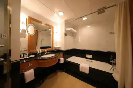 Renaissance Shenzhen Luohu - 9