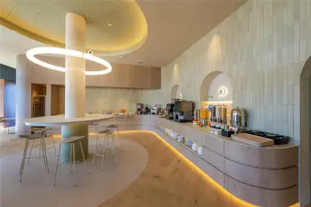 Hampton by Hilton Alicante Airport - 2