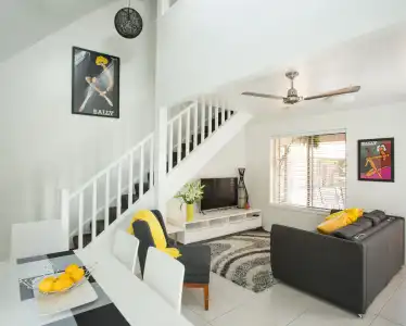 Byron Central Apartments - 1