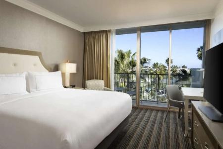 DoubleTree by Hilton San Diego Bayside - 69