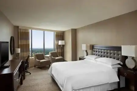 Sheraton Greensboro at Four Seasons - 44