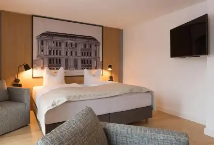 Bayerischer Hof - 15