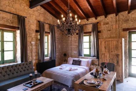 Oinou Strata - Adults Only - 96