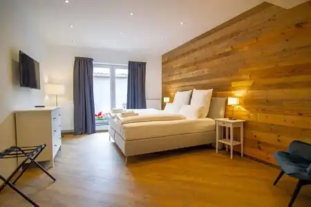 Schiefer Suite & Apartments - 15