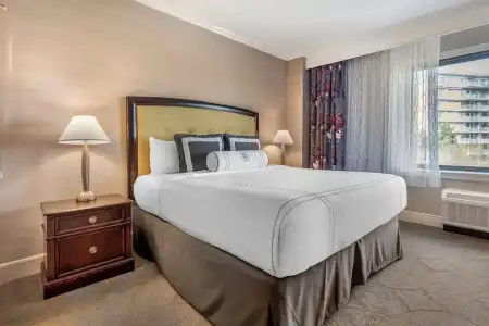 Omni Shoreham - 114