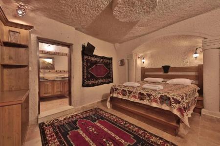Local Cave House - 82