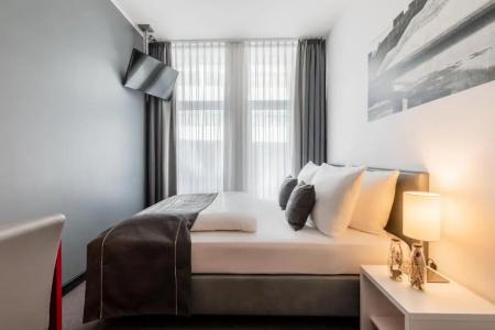 Garner Berlin - Gendarmenmarkt by IHG - 58