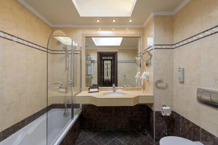 La Marquise Luxury Resort Complex - 9
