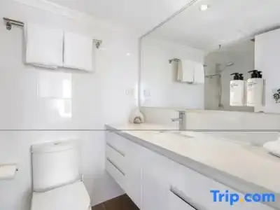 ULTIQA Beach Haven At Broadbeach - 210