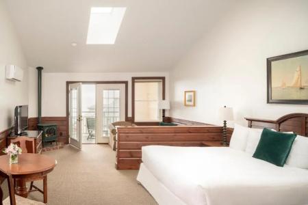 Spruce Point Inn - 51