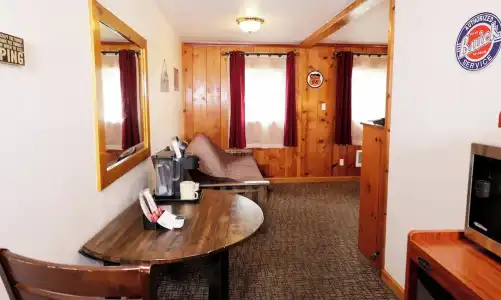Park Motel and Cabins - 209