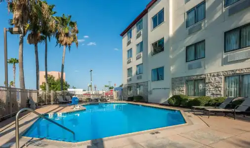 Red Roof Inn Laredo - 11