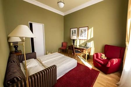 Louisa's Place - 127