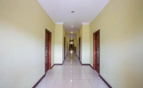 Side Walk - 14