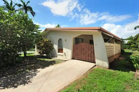 Seascape Holidays - 53 Reef Street - 51