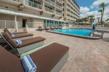 DreamView Beachfront & Resort - 20